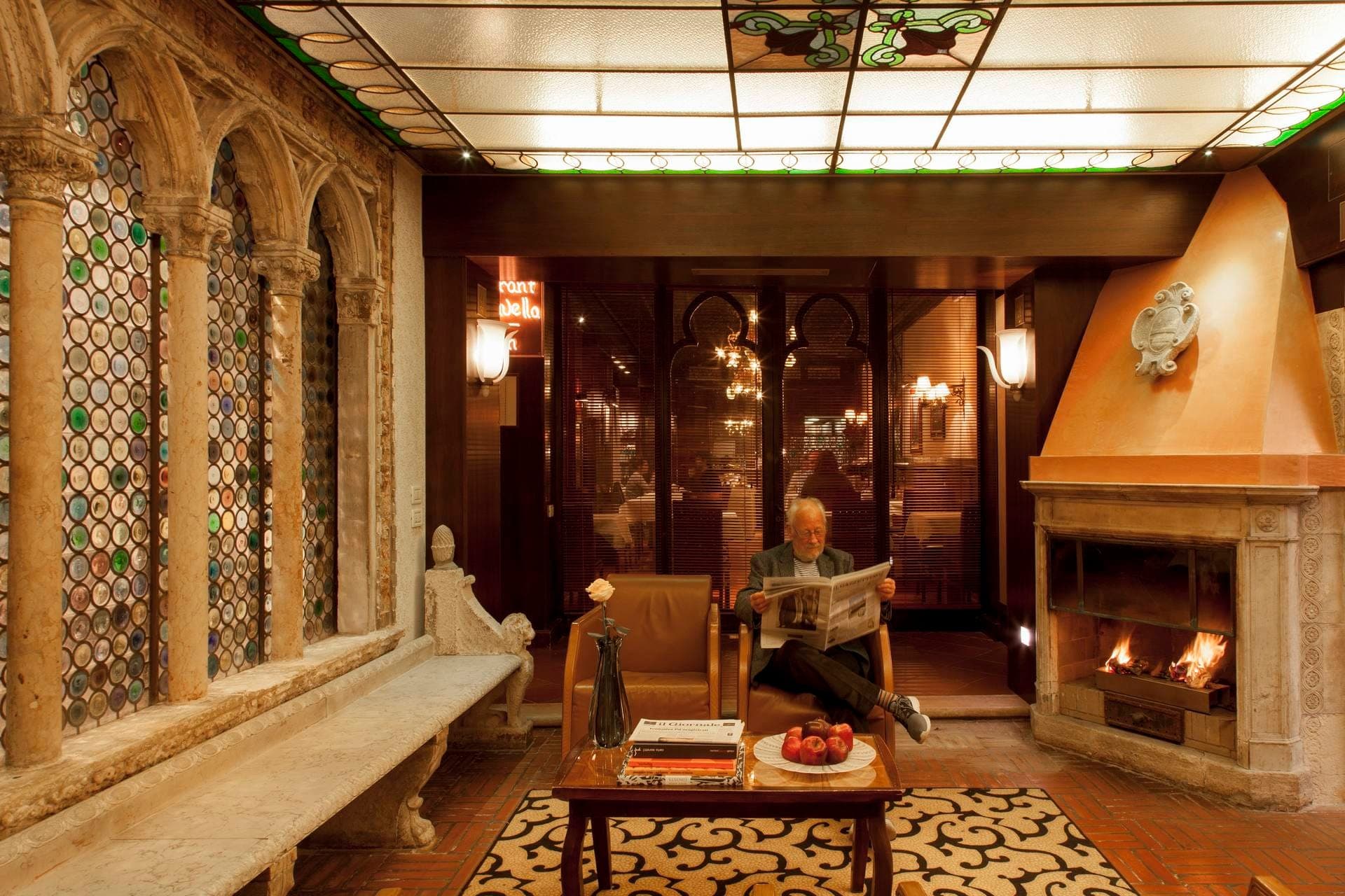 Classic Venetian Room — salon